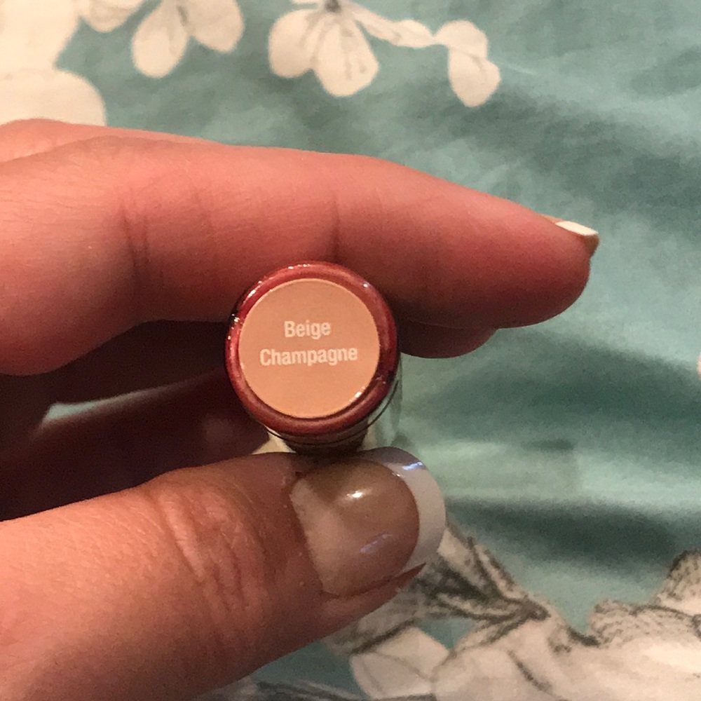 Beige Champagne SeneGence LipSense lip color. New!